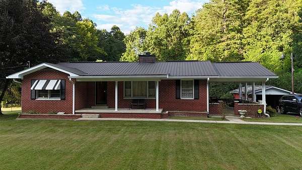 13 Acres of Land with Home for Sale in Hazard, Kentucky