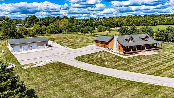 6.68 Acres of Residential Land with Home for Sale in Middletown, Ohio