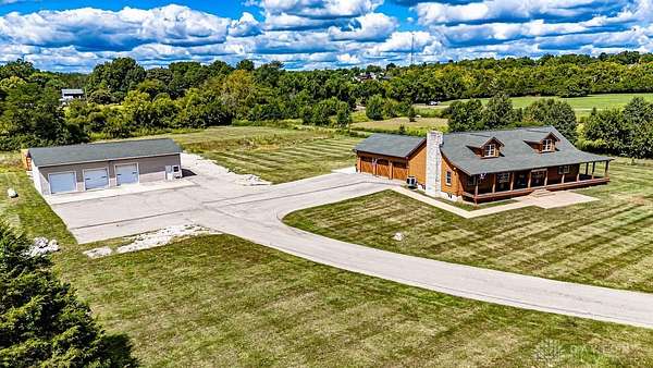 6.68 Acres of Residential Land with Home for Sale in Middletown, Ohio