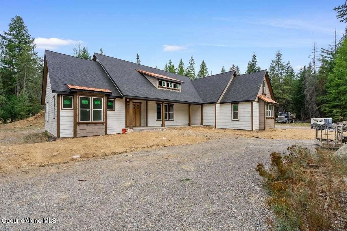 5 Acres of Residential Land with Home for Sale in Athol, Idaho