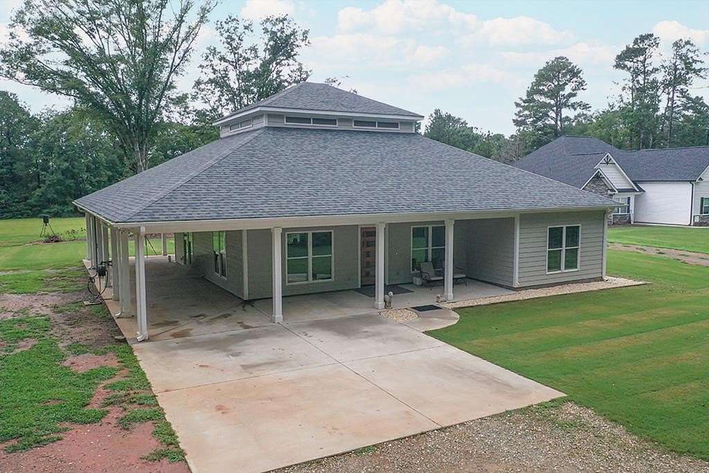 2.29 Acres of Residential Land with Home for Sale in Greenwood, South Carolina