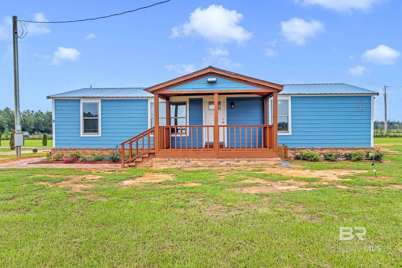 3.8 Acres of Residential Land with Home for Sale in Elberta, Alabama