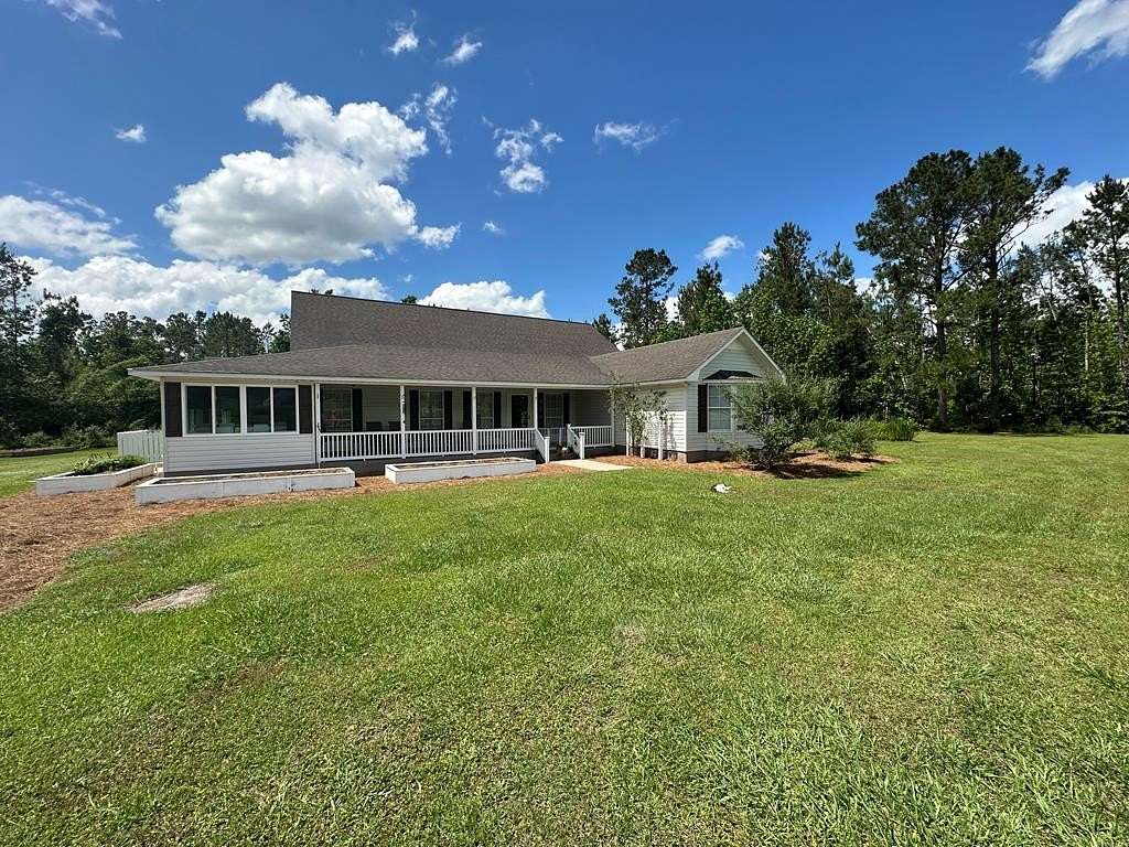 23.1 Acres of Recreational Land with Home for Sale in Pearson, Georgia