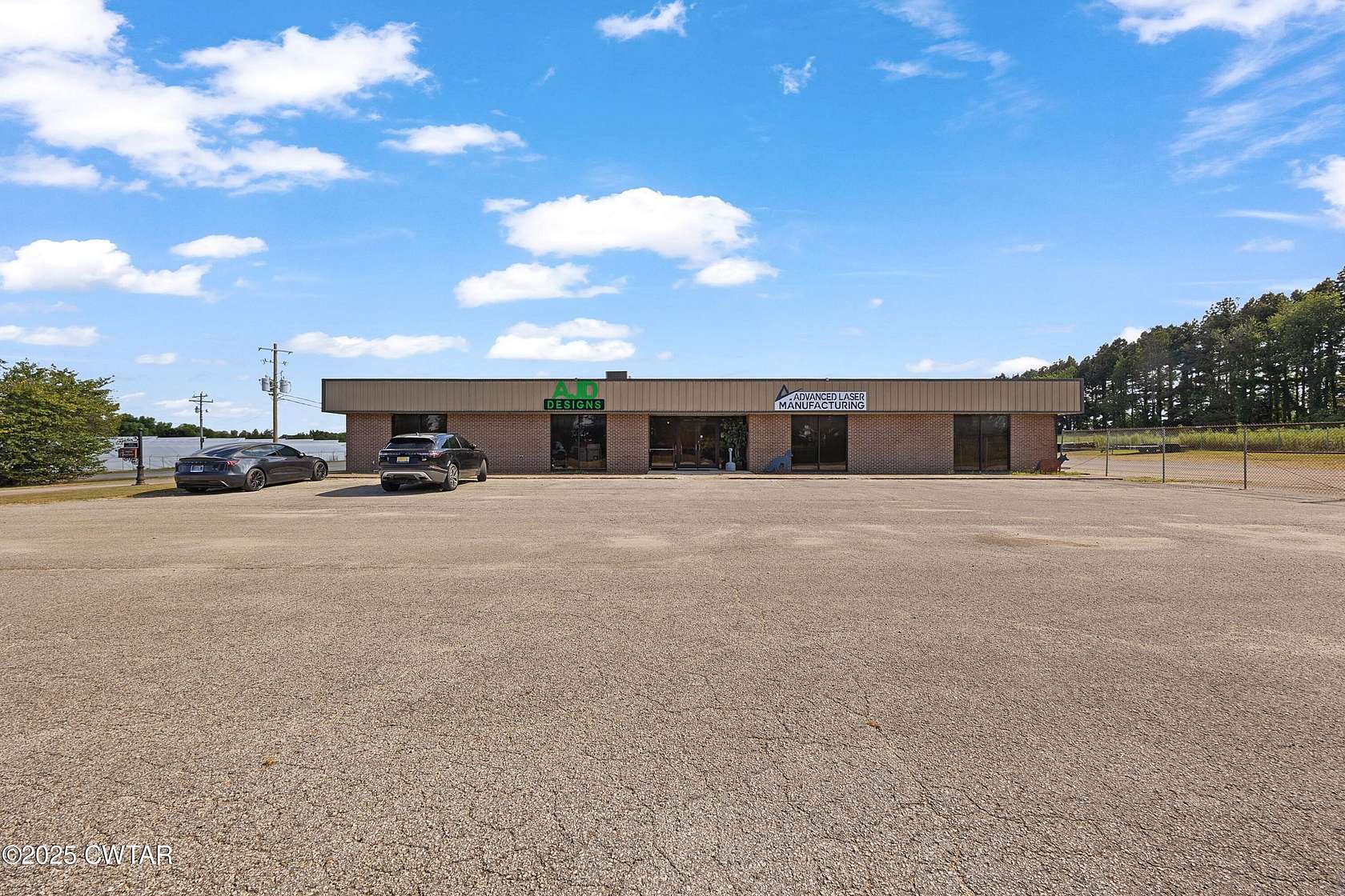 8.23 Acres of Improved Commercial Land for Sale in Bells, Tennessee