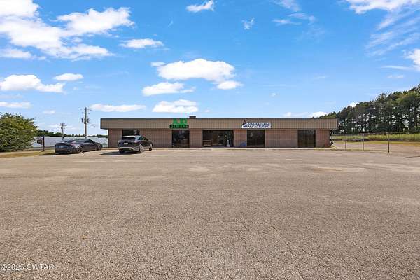 8.23 Acres of Improved Commercial Land for Sale in Bells, Tennessee