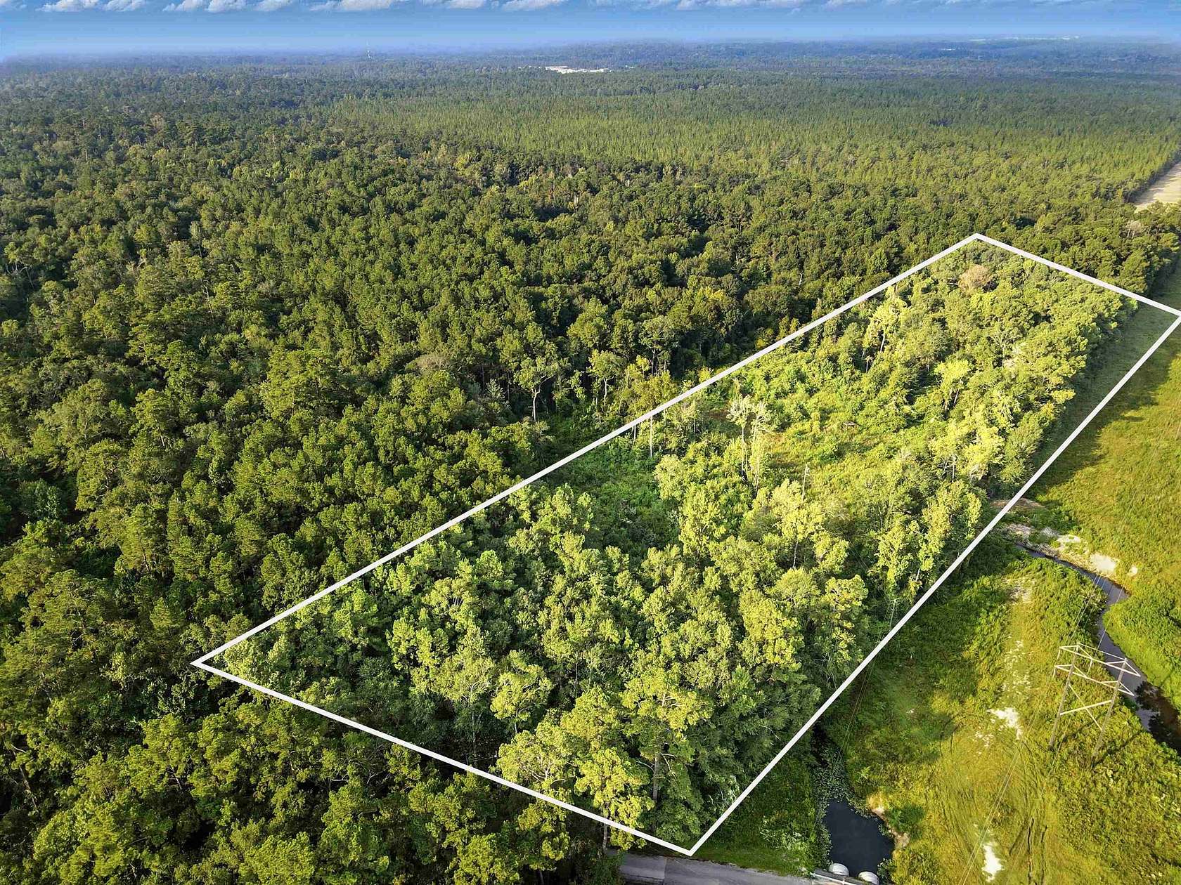 8 Acres of Residential Land for Sale in Silsbee, Texas