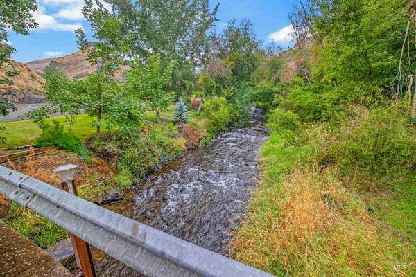 4.34 Acres of Residential Land with Home for Sale in Asotin, Washington