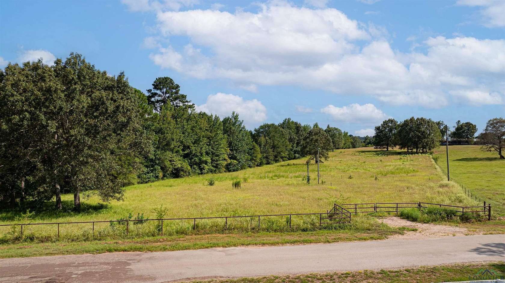 4.16 Acres of Residential Land for Sale in Gladewater, Texas