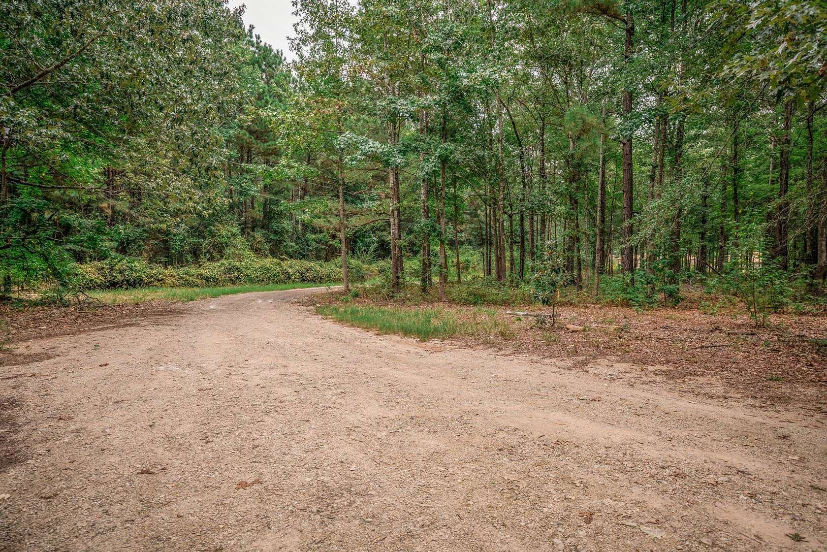 4 Acres of Residential Land with Home for Sale in Hallsville, Texas