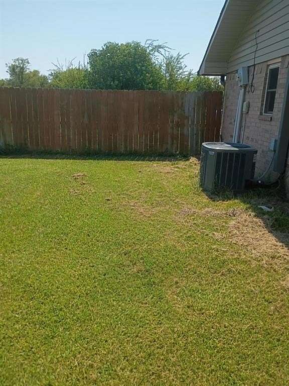 1.7 Acres of Residential Land with Home for Sale in Mabank, Texas