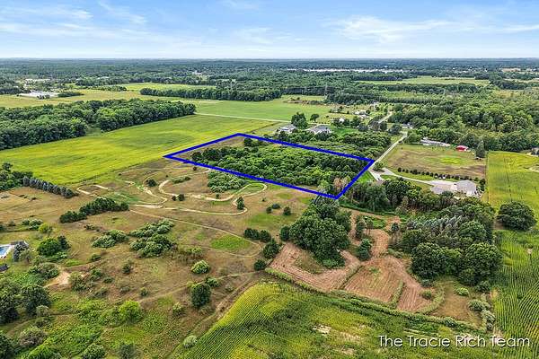 5 Acres of Residential Land for Sale in Rockford, Michigan