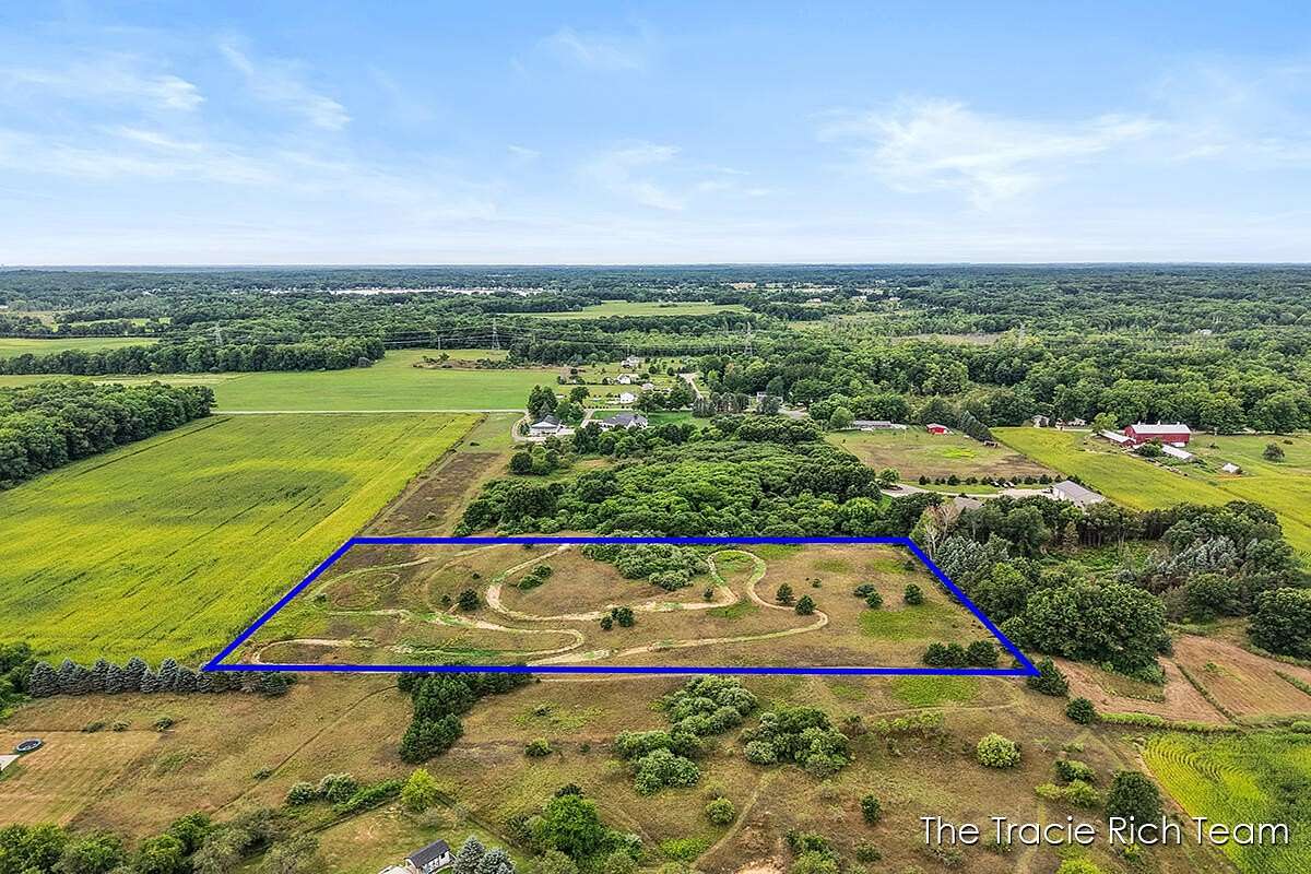 5 Acres of Residential Land for Sale in Rockford, Michigan