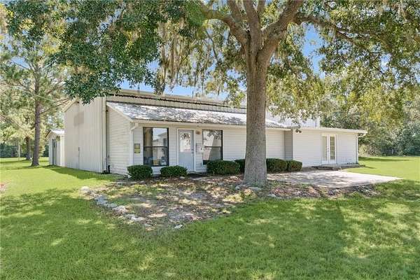 2 Acres of Improved Commercial Land for Sale in Waynesville, Georgia