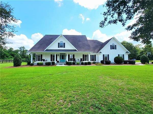 14 Acres of Land with Home for Sale in Blackshear, Georgia