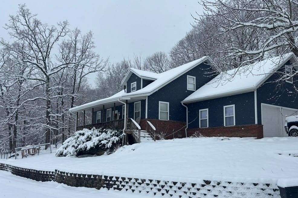 5 Acres of Improved Mixed-Use Land for Sale in West Fork, Arkansas