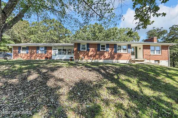 5 Acres of Residential Land with Home for Sale in California, Missouri