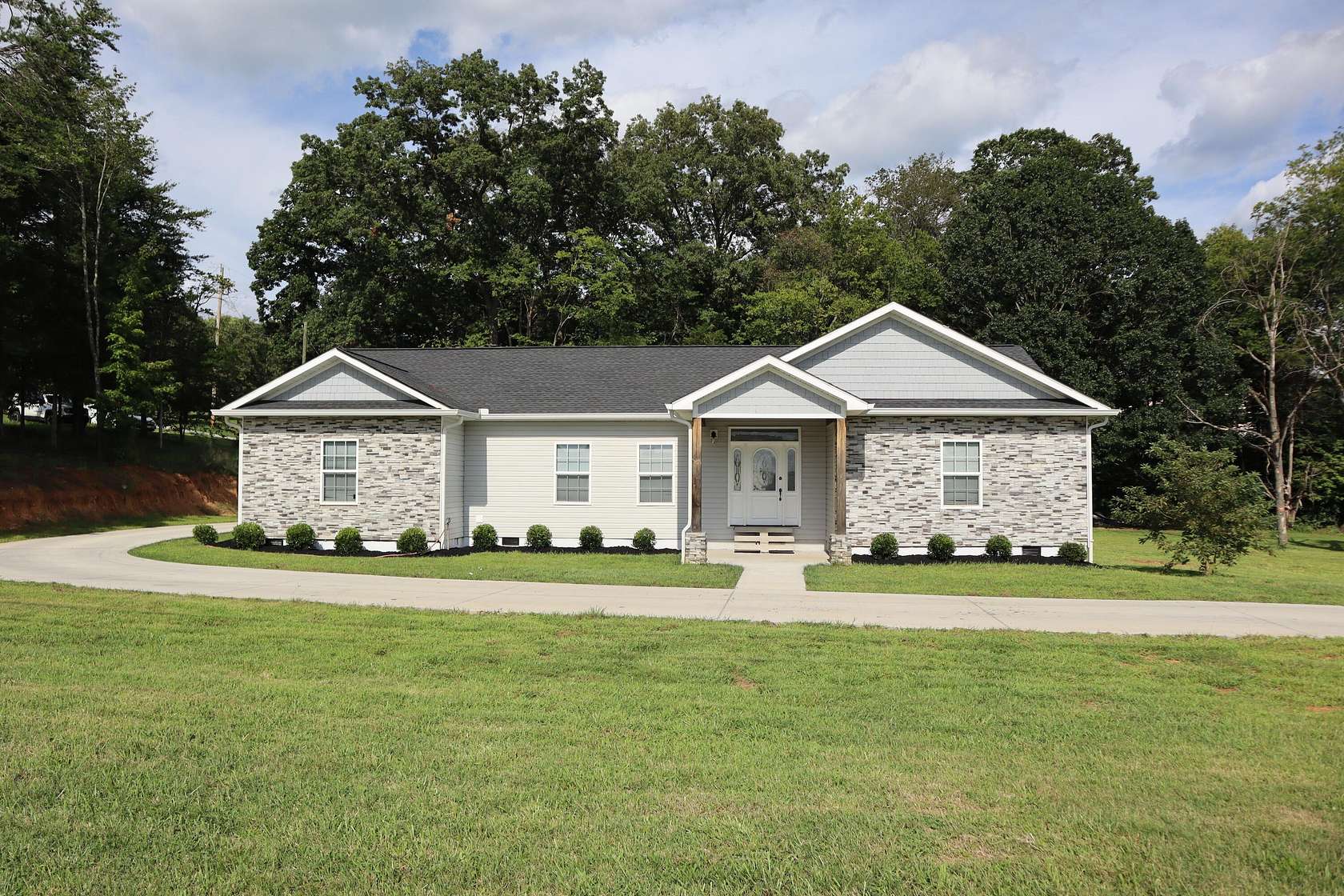 1.68 Acres of Land with Home for Sale in Dandridge, Tennessee