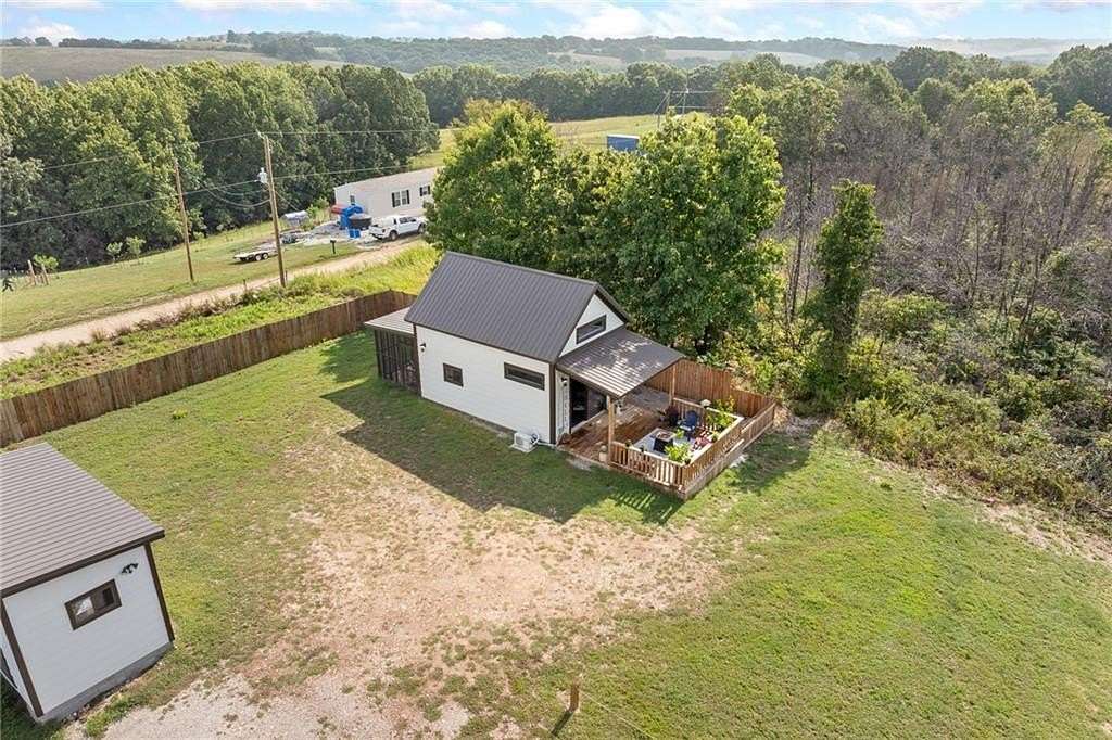 1.86 Acres of Residential Land with Home for Sale in Omaha, Arkansas