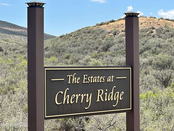 16 Acres of Land for Sale in Dewey-Humboldt, Arizona