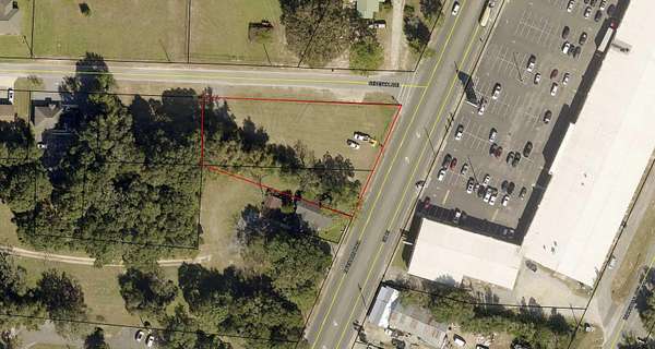 0.78 Acres of Mixed-Use Land for Sale in Crestview, Florida