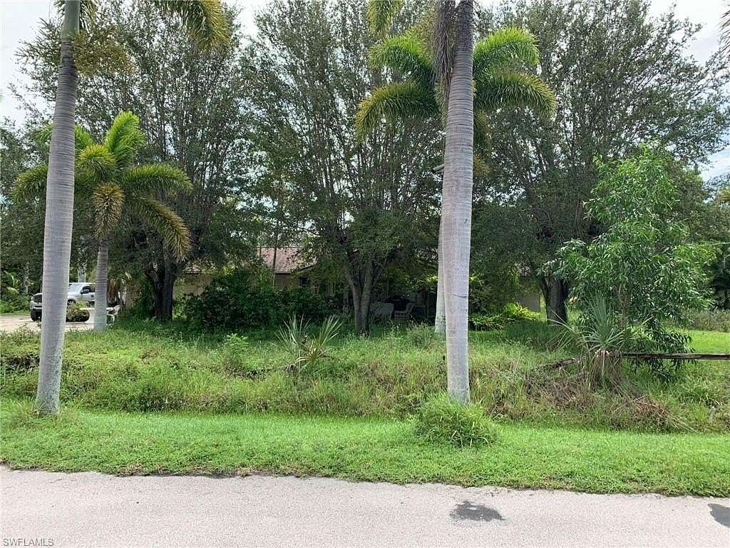 1.53 Acres of Residential Land with Home for Sale in Fort Myers, Florida