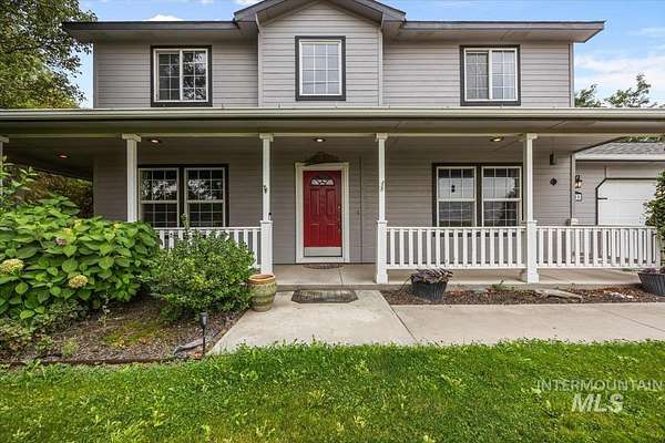 2.3 Acres of Residential Land with Home for Sale in Caldwell, Idaho