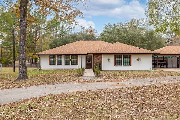 5 Acres of Residential Land with Home for Sale in Huntington, Texas