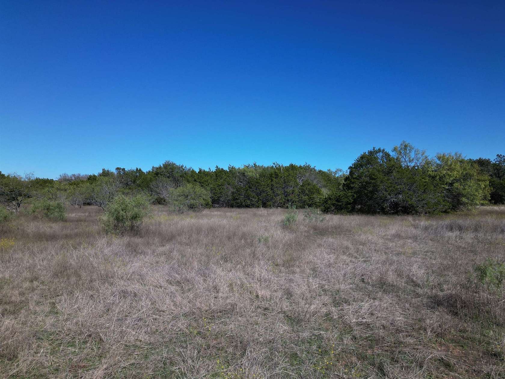 10 Acres of Land for Sale in Lampasas, Texas