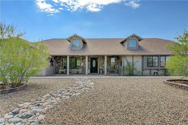 2.87 Acres of Residential Land with Home for Sale in Moapa, Nevada