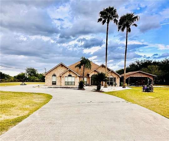 3 Acres of Residential Land with Home for Sale in Weslaco, Texas