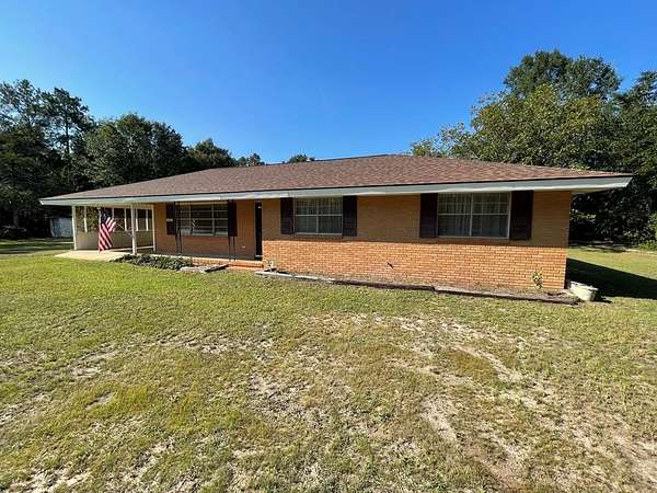 7.5 Acres of Land with Home for Sale in Reidsville, Georgia