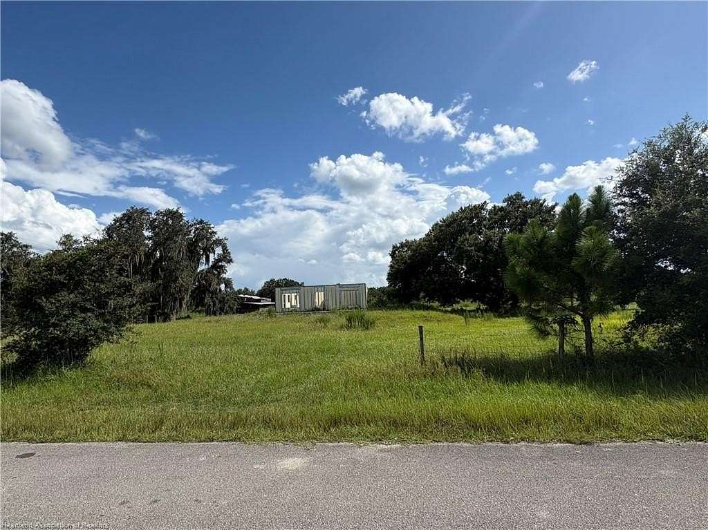 6 Acres of Land for Sale in Lake Placid, Florida