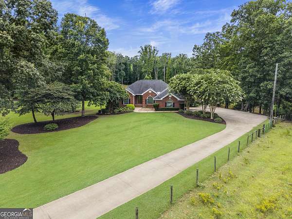 9.22 Acres of Residential Land with Home for Sale in Covington, Georgia