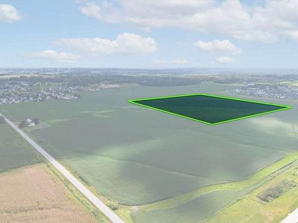 39.7 Acres of Land for Sale in Robins, Iowa