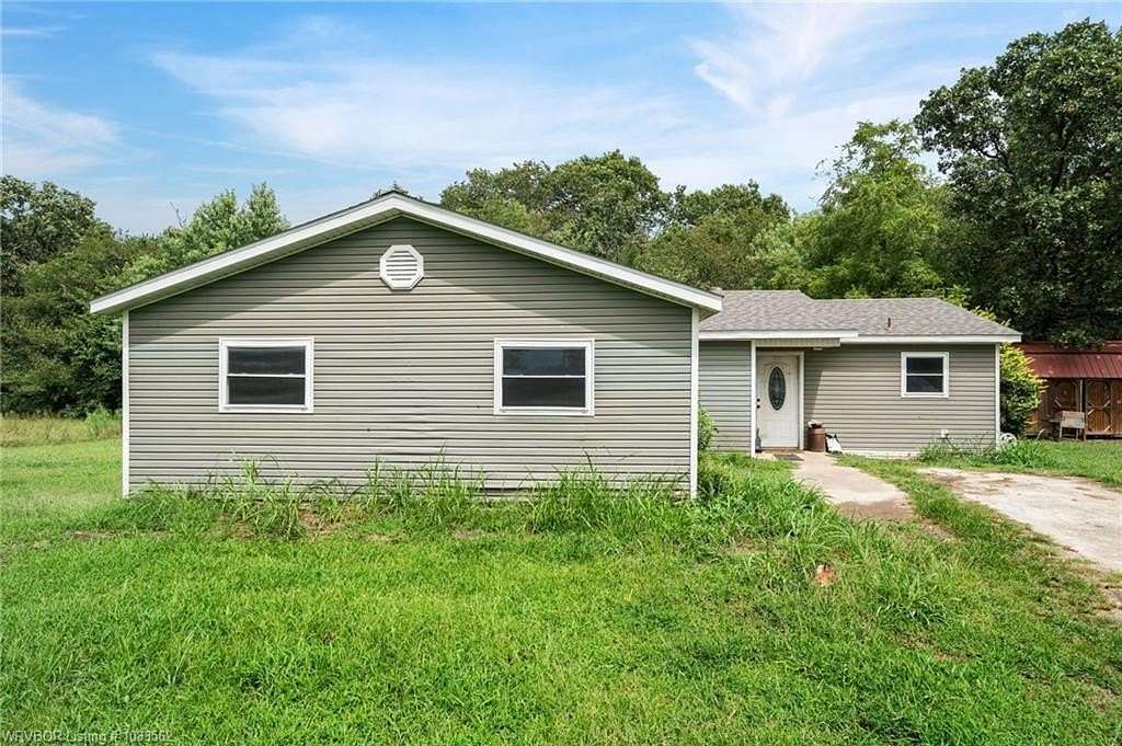 3.29 Acres of Residential Land with Home for Sale in Lincoln, Arkansas