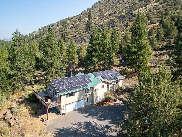 29.5 Acres of Recreational Land with Home for Sale in Klamath Falls, Oregon