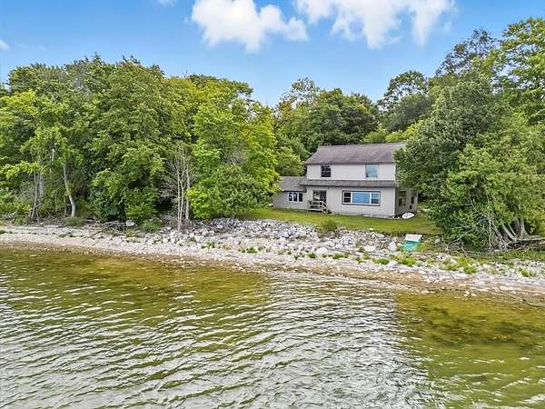 1 Acre of Residential Land with Home for Sale in Brussels, Wisconsin