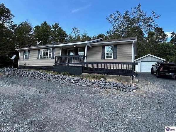 6 Acres of Residential Land with Home for Sale in Campbellsville, Kentucky