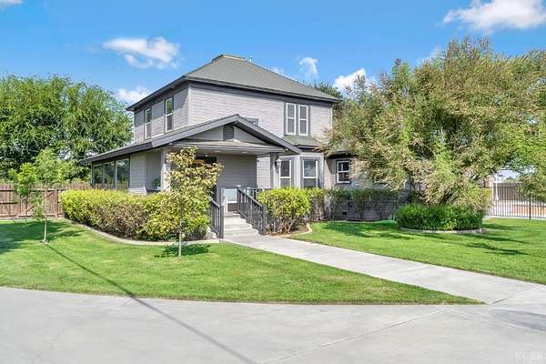 2.5 Acres of Residential Land with Home for Sale in Hanford, California