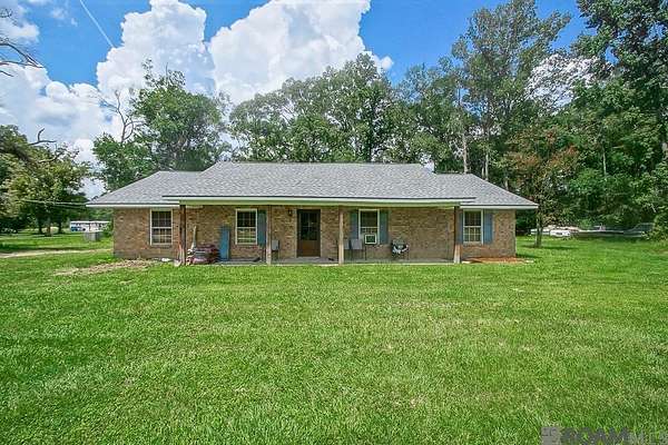 2 Acres of Residential Land with Home for Sale in Walker, Louisiana