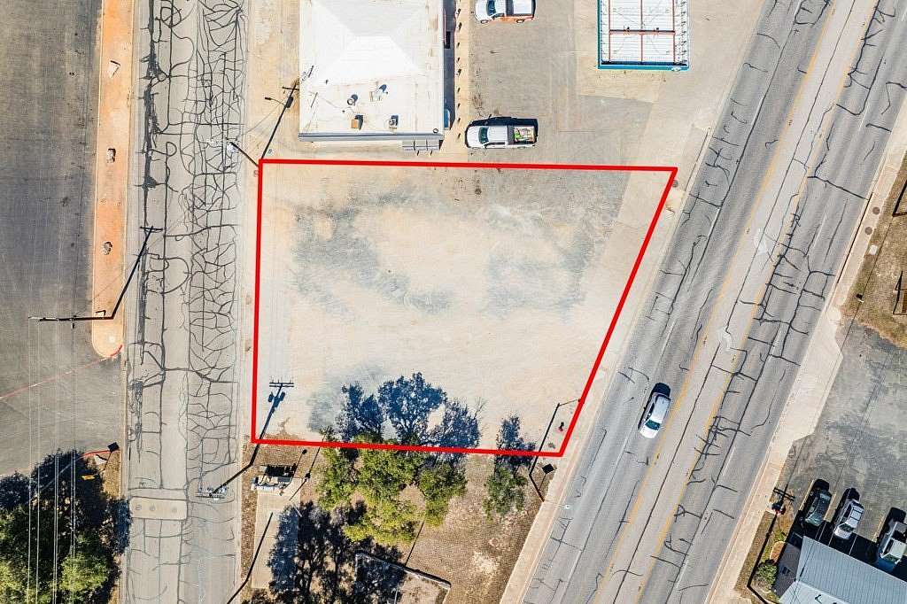 0.37 Acres of Commercial Land for Sale in Kerrville, Texas