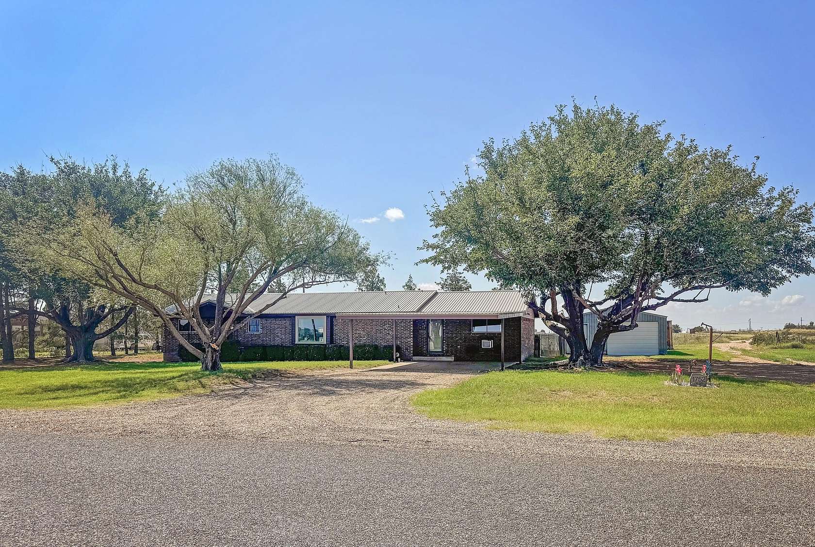 5.25 Acres of Residential Land with Home for Sale in Denver City, Texas