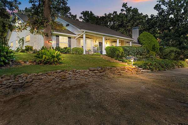 21.5 Acres of Agricultural Land with Home for Sale in Big Sandy, Texas