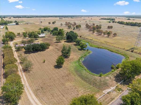 11.4 Acres of Land with Home for Sale in Mount Vernon, Texas