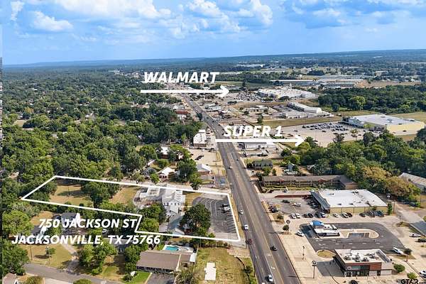 3.1 Acres of Improved Commercial Land for Sale in Jacksonville, Texas