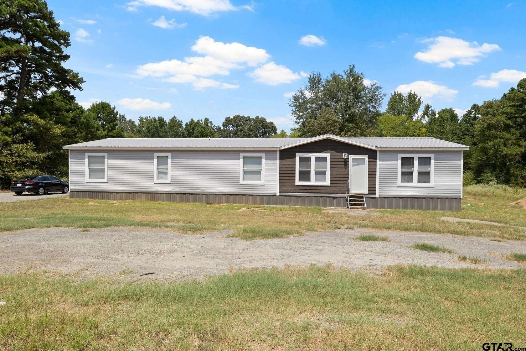 2.6 Acres of Residential Land with Home for Sale in Mount Pleasant, Texas