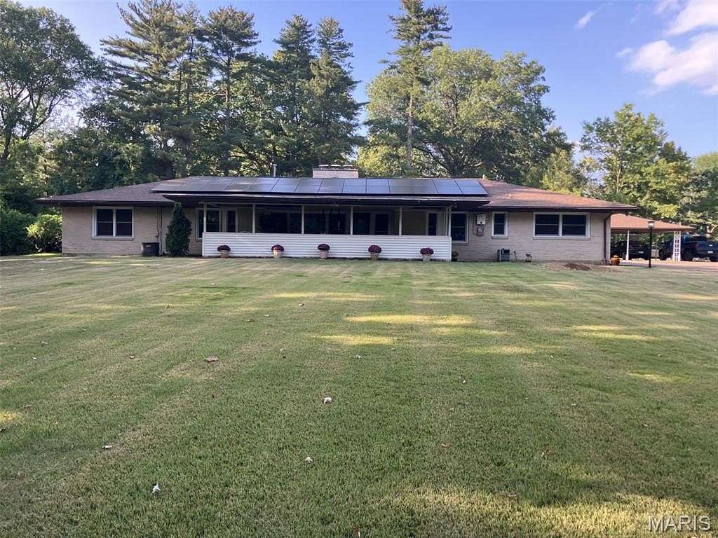 1.75 Acres of Residential Land with Home for Sale in Cape Girardeau, Missouri