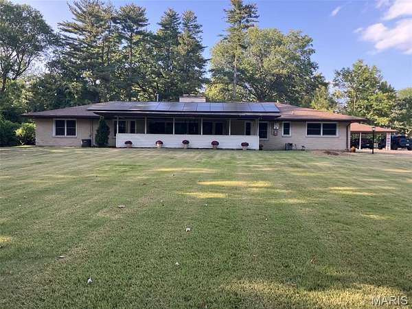 1.75 Acres of Residential Land with Home for Sale in Cape Girardeau, Missouri