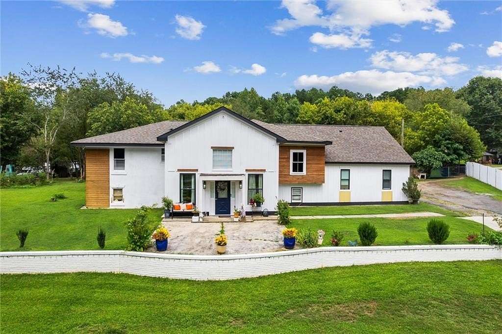 3.2 Acres of Residential Land with Home for Sale in Bethlehem, Georgia