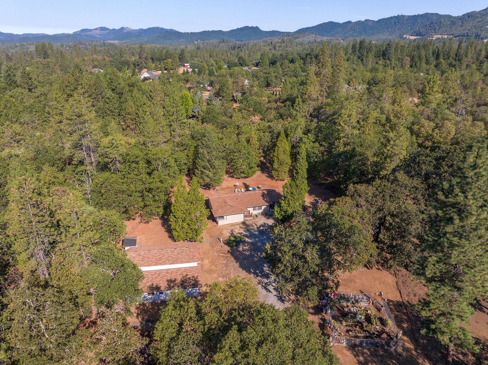 2.54 Acres of Residential Land with Home for Sale in Grants Pass, Oregon